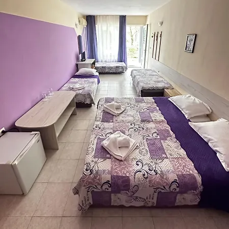 Riva Hotel 3*